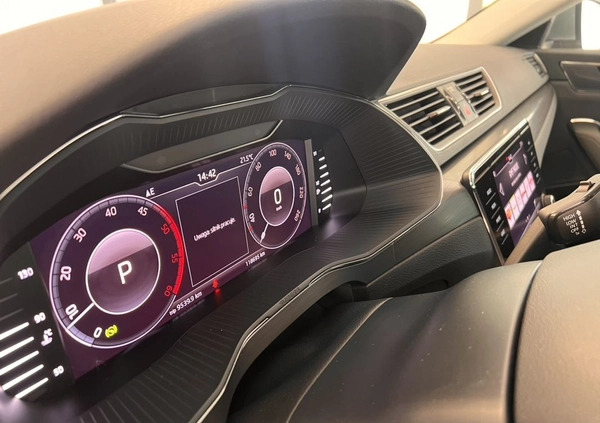 Skoda Superb cena 113500 przebieg: 118549, rok produkcji 2019 z Kunów małe 172